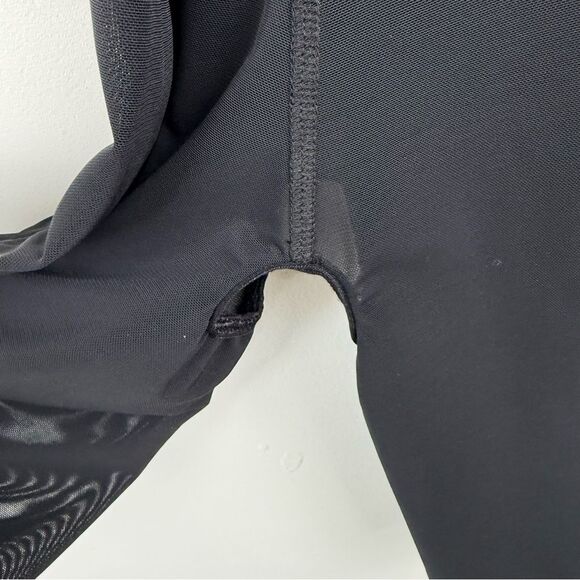 HK Maximum Zipper Short Overall Garment in Black Size Large SKU #: MZS-BL - Picture 4 of 9